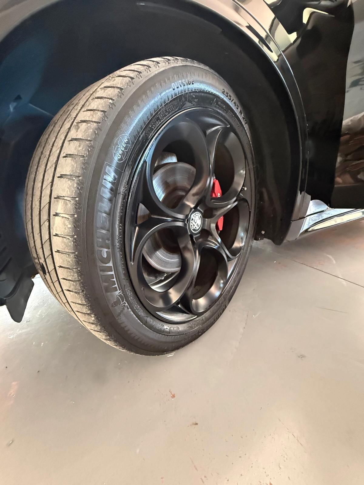 Alfa Romeo Stelvio 2.2c.c 210 CV AT8 Q4 Veloce