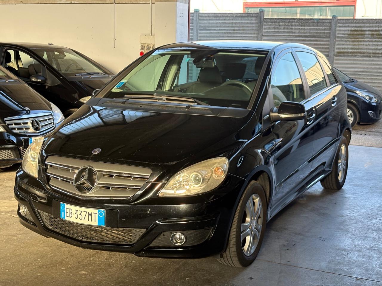 Mercedes-benz B 180 NGT BlueEFFICIENCY Premium
