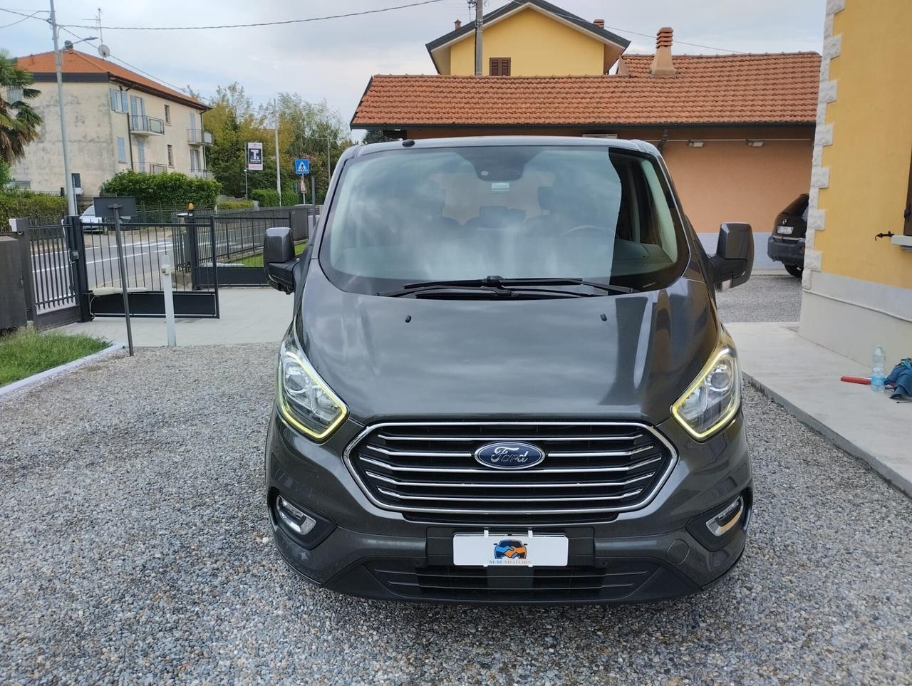 Ford Tourneo Custom 310 2.0 TDCi 170CV PC Titanium