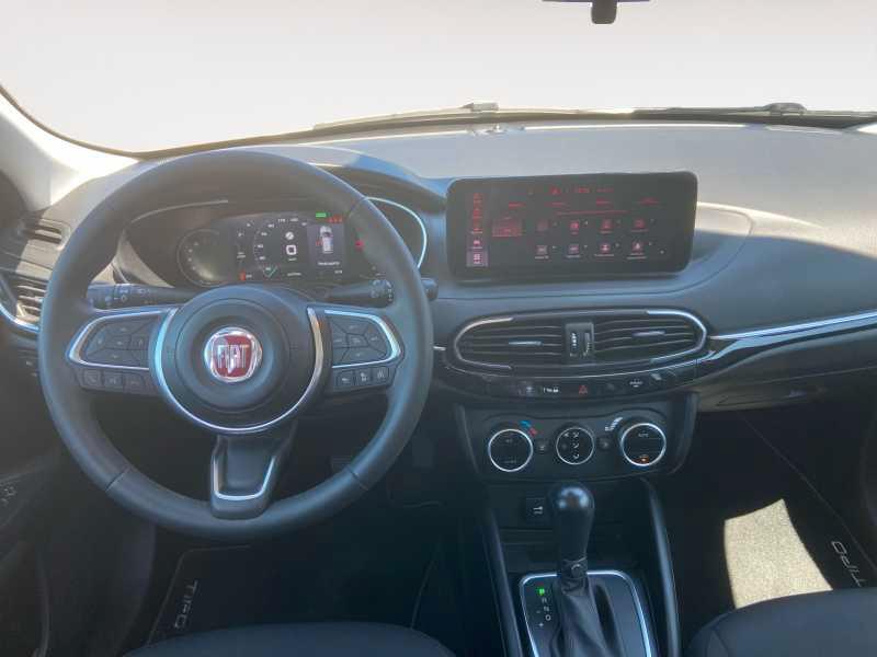 FIAT Tipo 5p 1.5 t4 hybrid (Red) 130cv dct