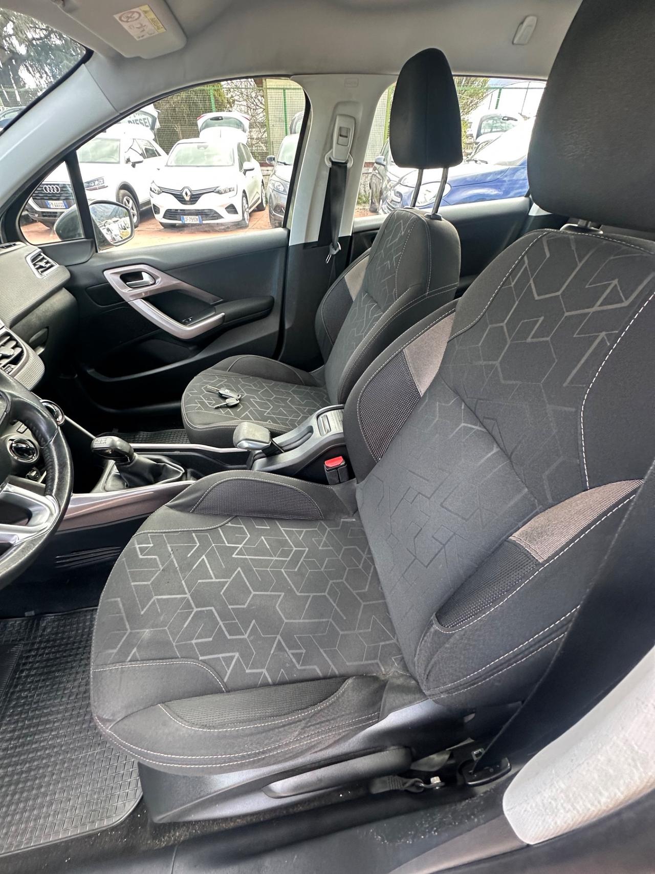 Peugeot 2008 1.6 e-HDi 92 CV Stop&Start Urban Cross