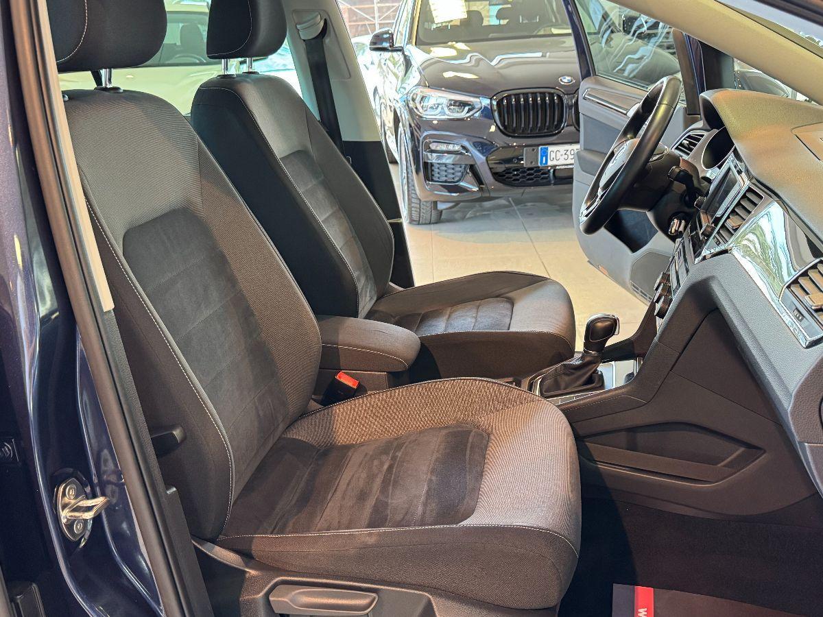 VOLKSWAGEN Golf Sportsvan 1.6 TDI 110cv DSG Executive