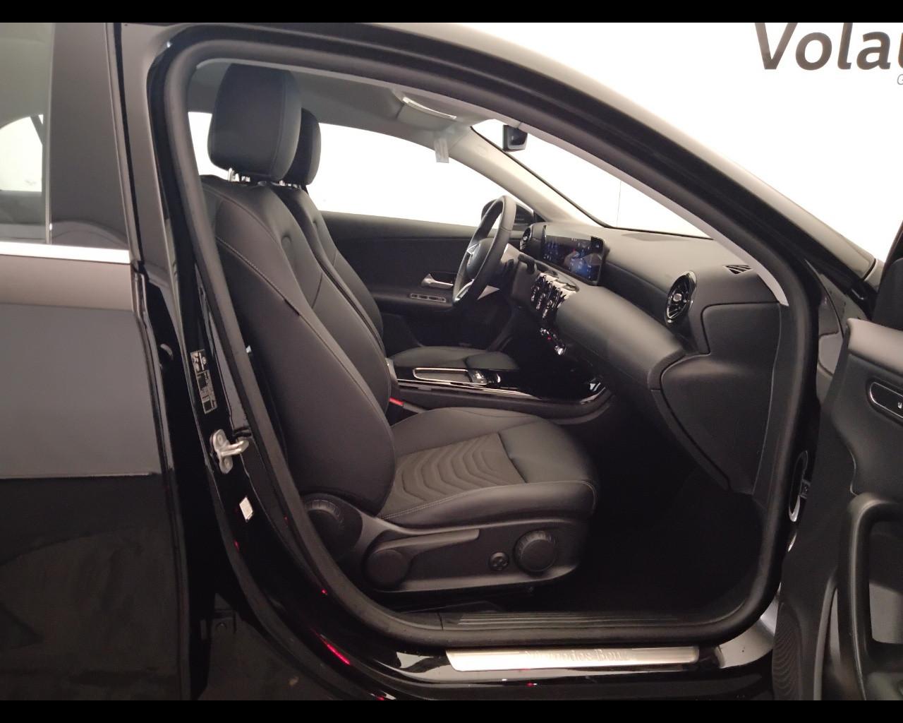 Mercedes-Benz Classe A - W177 2023 - A 180 d Advanced auto