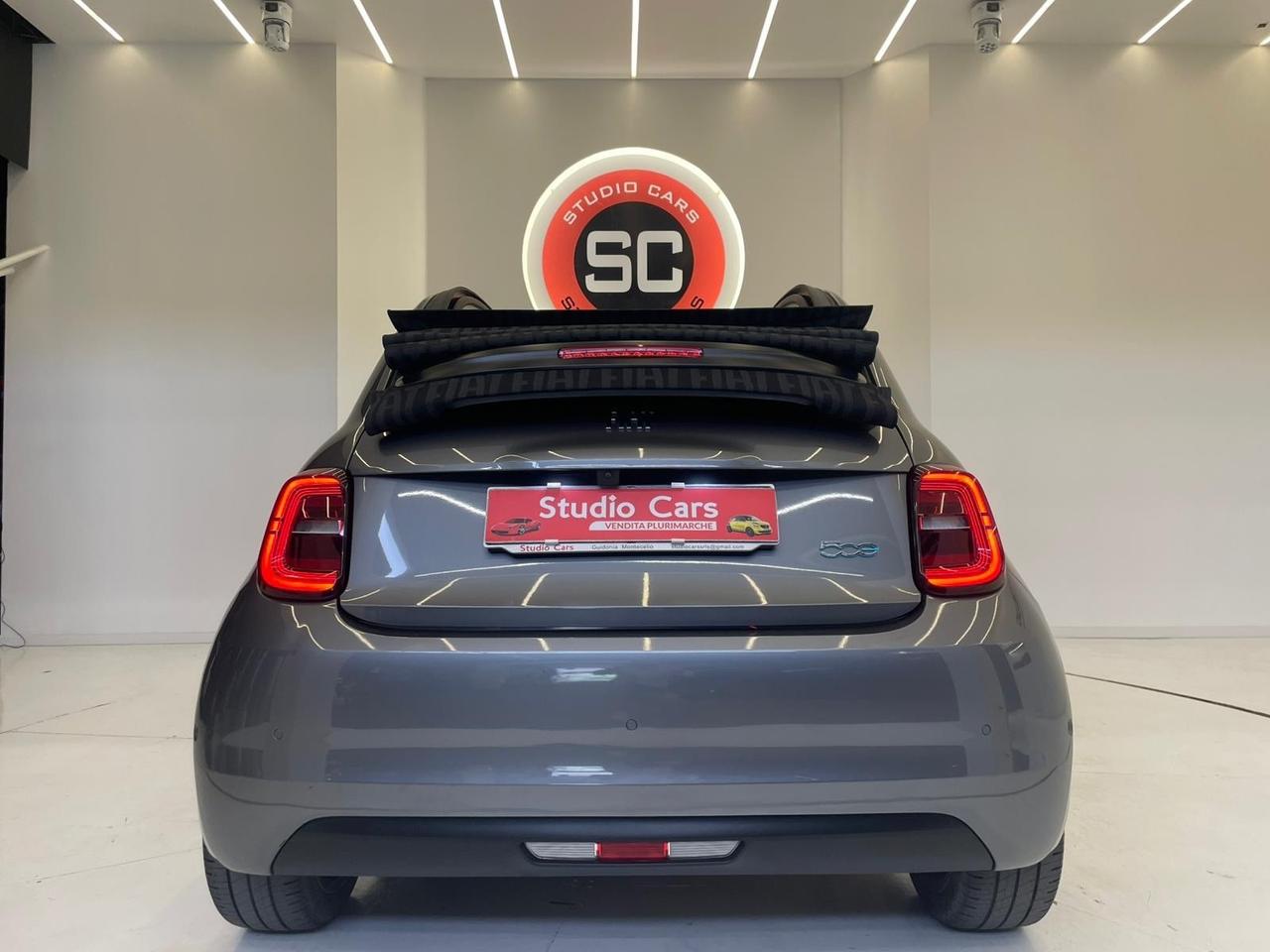 Fiat 500e Cabrio La Prima