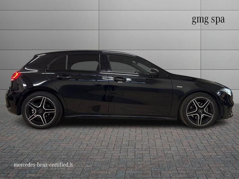 Mercedes-Benz Classe A A 180 d Premium Night edition Plus auto