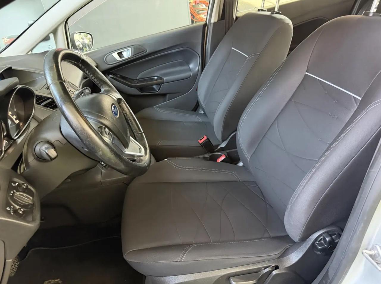 Ford Fiesta 1.0 EcoBoost 100CV 5 porte Powershift Titanium