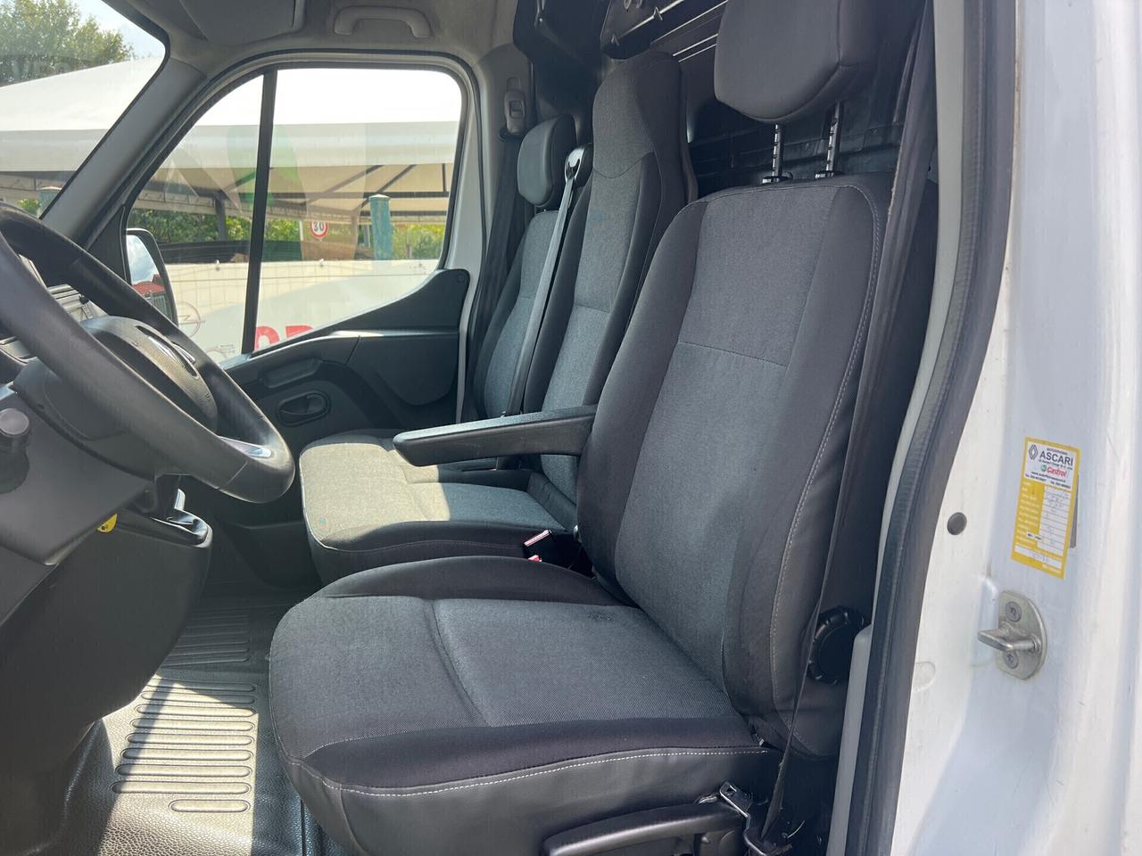 Renault Master T28 2.3dCi 135CV L1-H1-2021"UNIPRO"