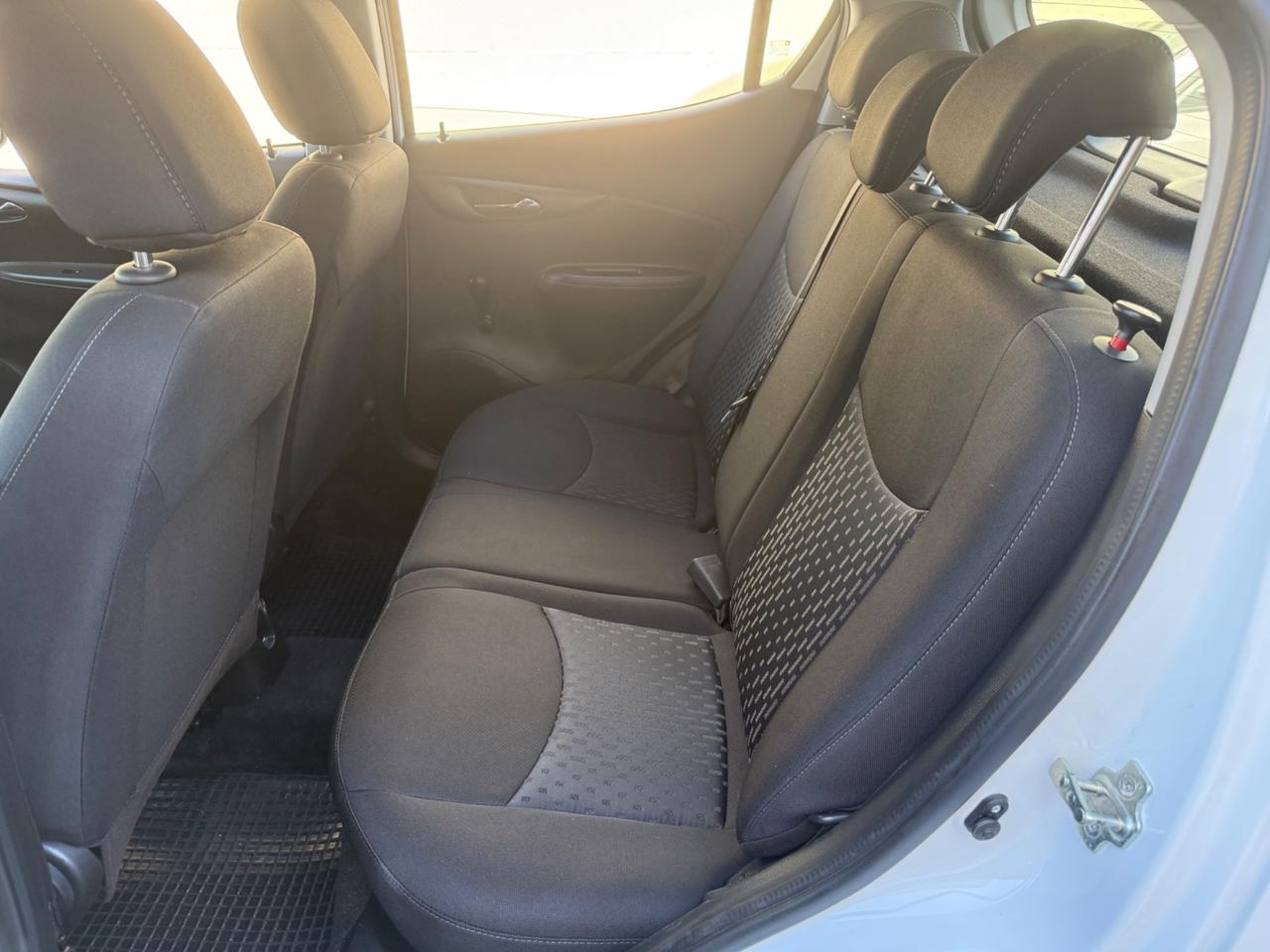 Opel Karl Rocks 1.0benzina - 2018