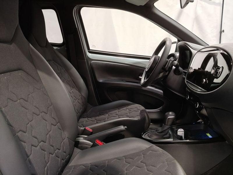 Toyota Aygo X Aygo X 1.0 VVT-i 72 CV 5 porte Lounge S-CVT