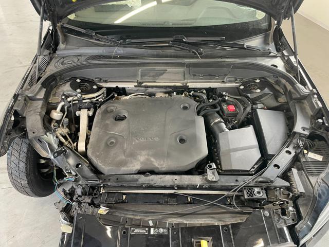 VOLVO XC60 B4 197CV AWD MOMENTUM PRO