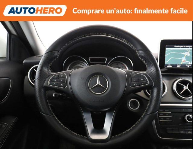 MERCEDES-BENZ GLA 200 d Automatic Sport