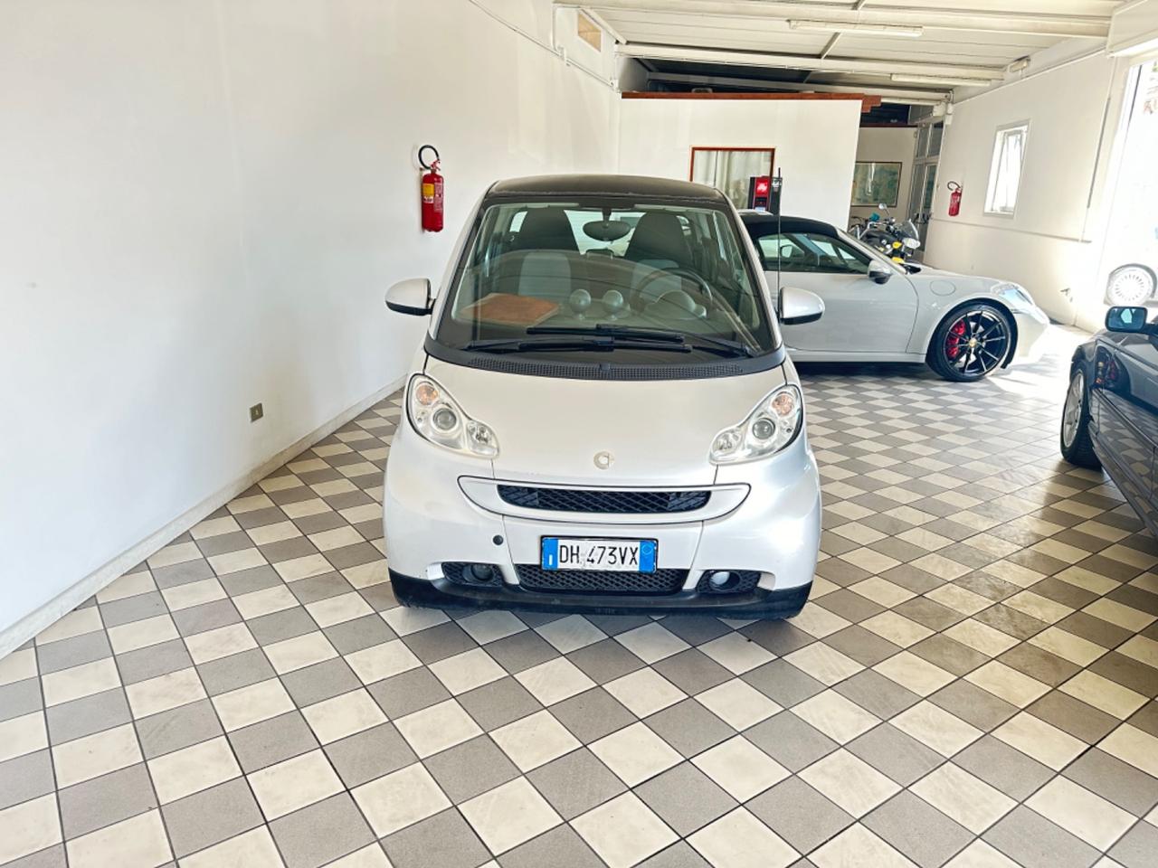 Smart ForTwo 1000 52 kW coupé limited one