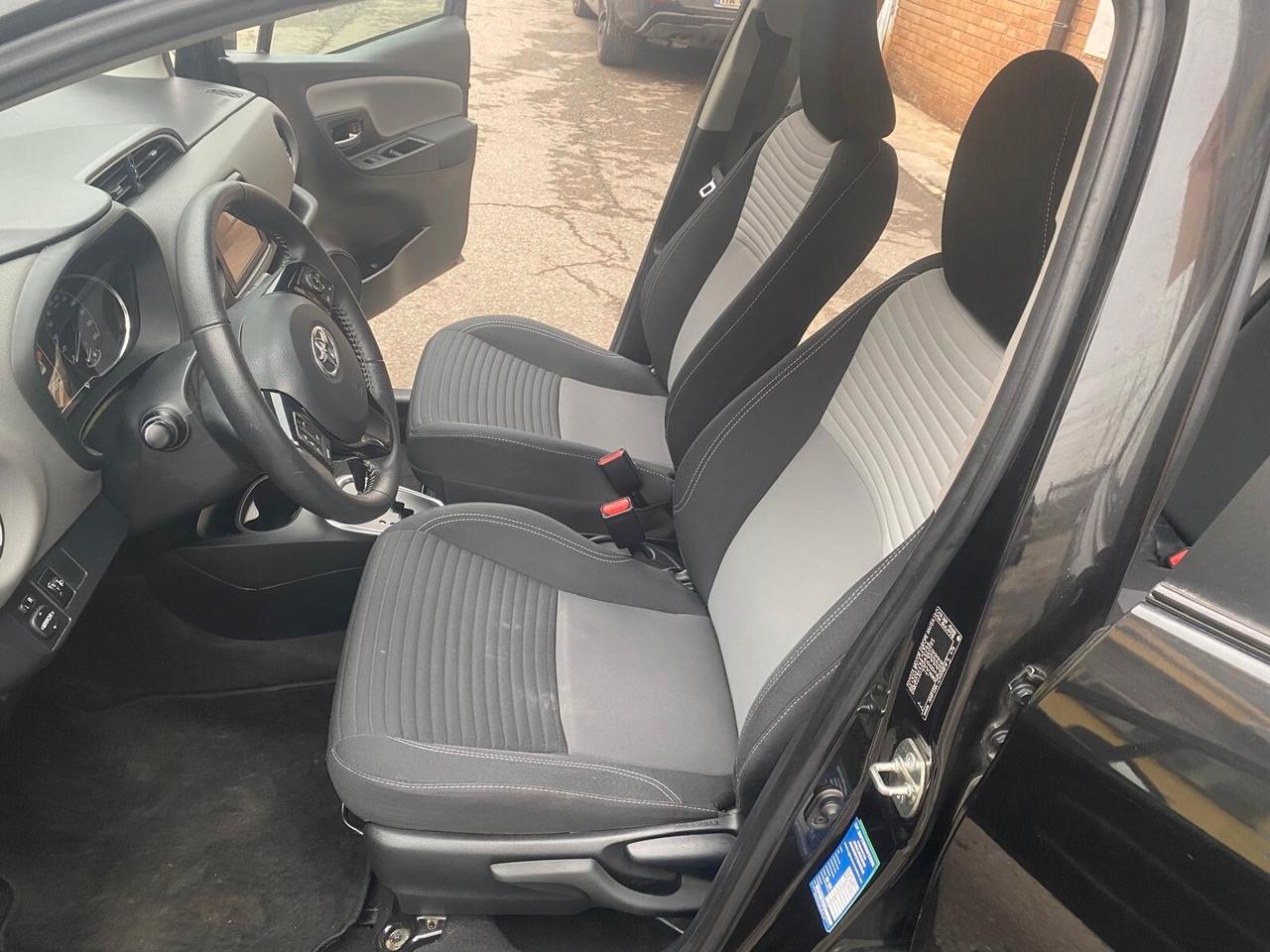 Toyota Yaris 1.5 Hybrid Active Plus CAMBIO AUTOM. - OK NEOP - GARANZIA 12 MESI