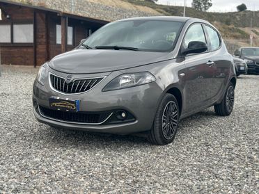 Lancia Ypsilon 1.0 FireFly 5 porte S&S Hybrid Gold Plus