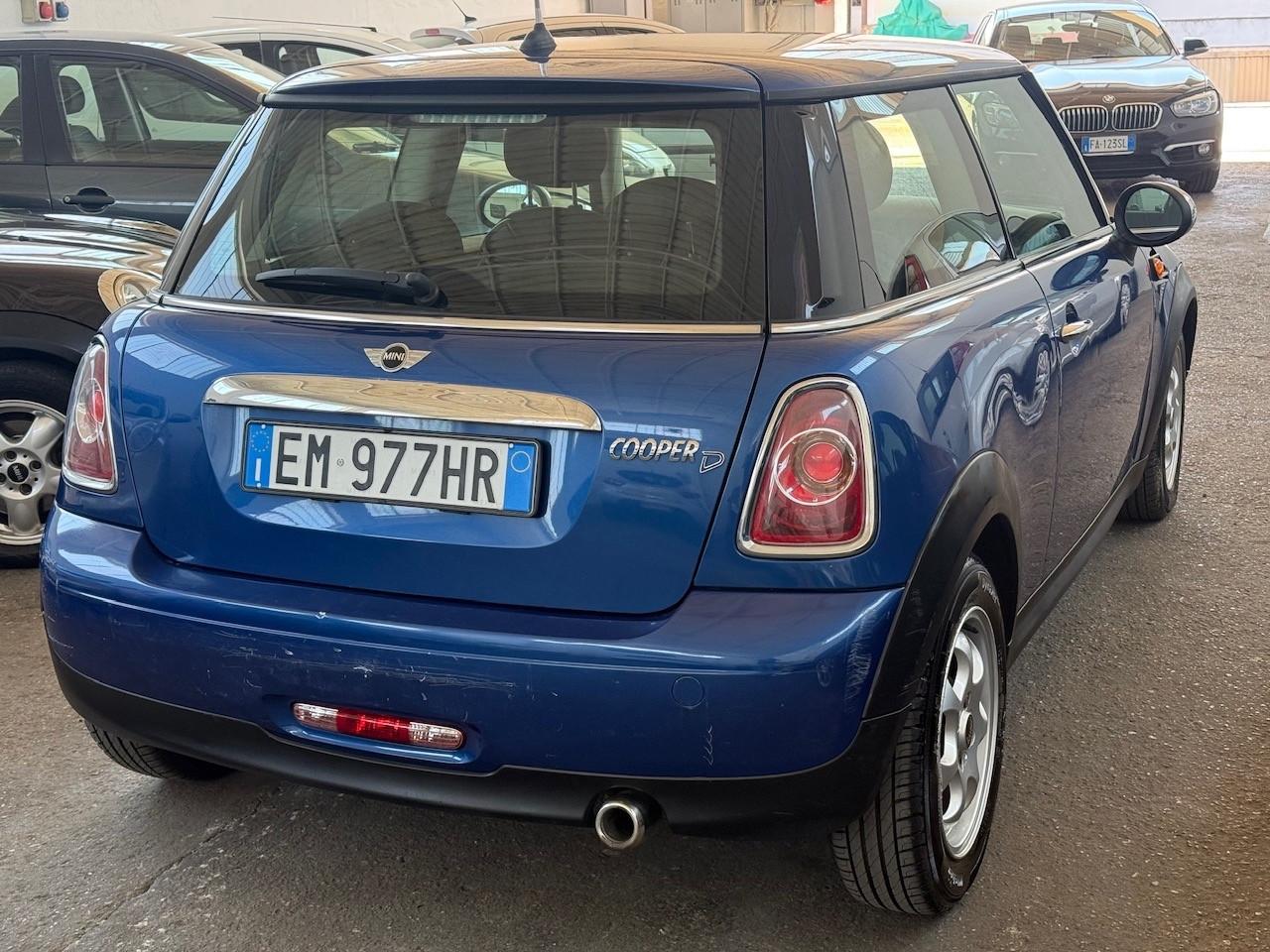 Mini Cooper D 2.0 110cv Automatica