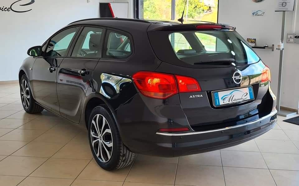 Opel Astra 1.6 CDTI EcoFLEX S&S Sports Tourer Cosmo