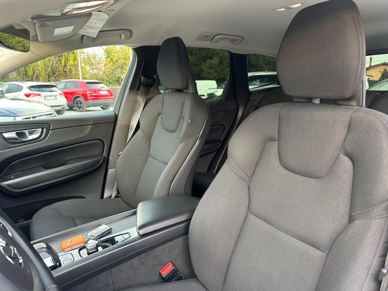 Volvo XC 60 XC60 B4 (d) AWD Geartronic Momentum