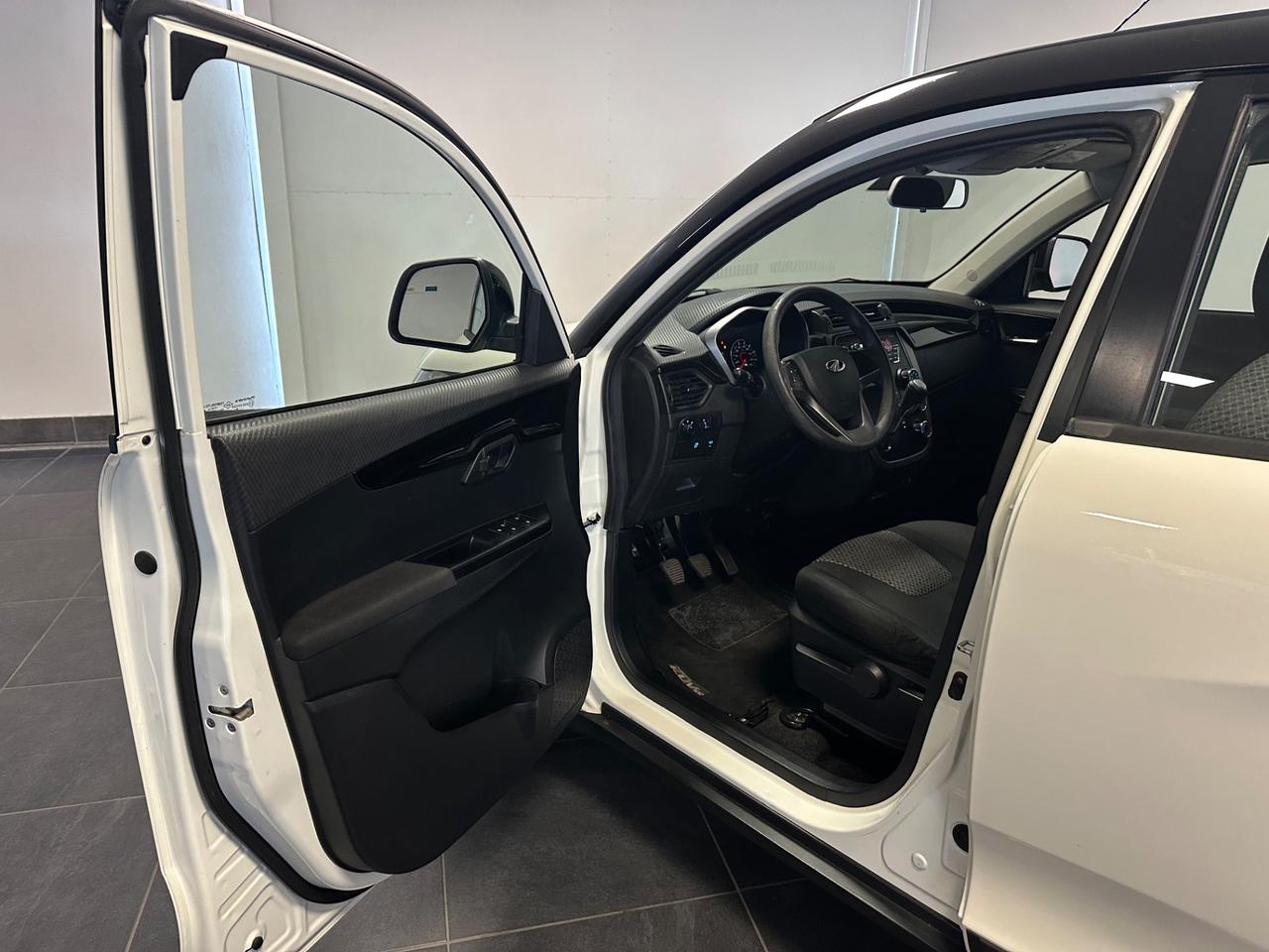 MAHINDRA KUV 100 1.2 BENZINA 83CV PRONTA CONSEGNA UNIPRO