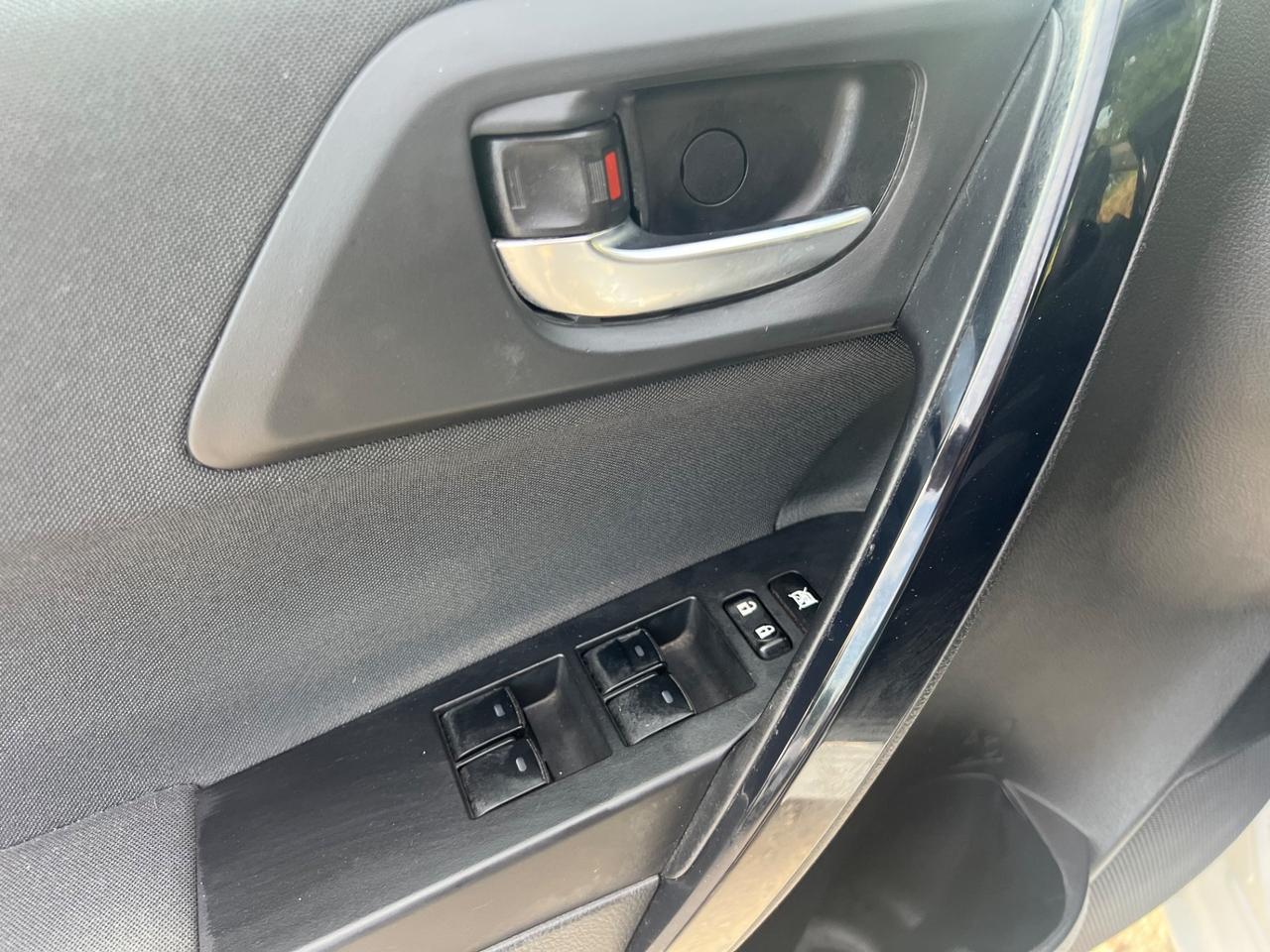 Toyota Auris Touring 1.4 D-4D Active Permute Rate Garanzia
