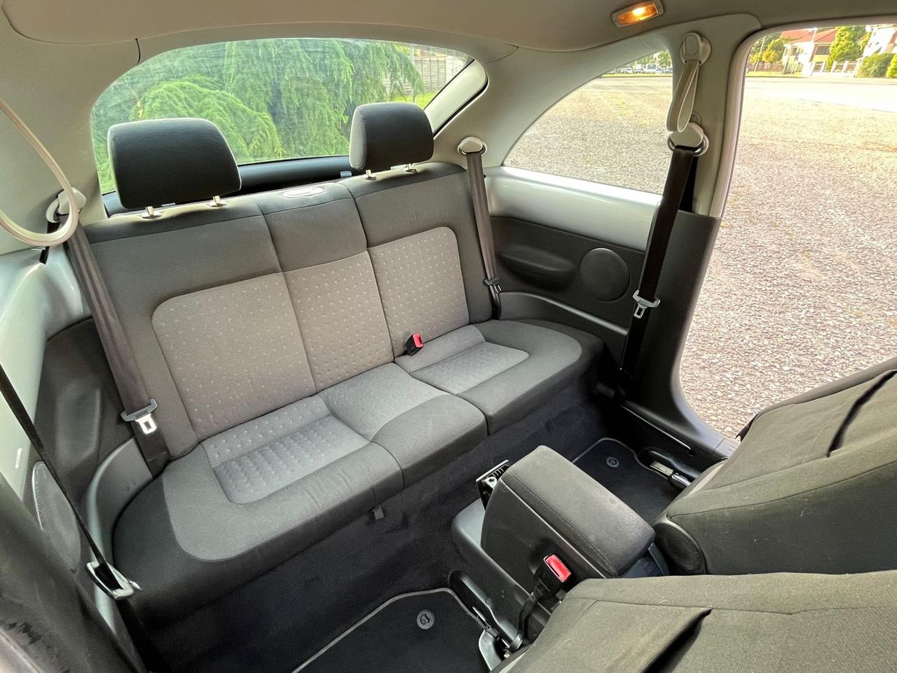 Volkswagen New Beetle 1.9 TDI 105CV ok neopatentati