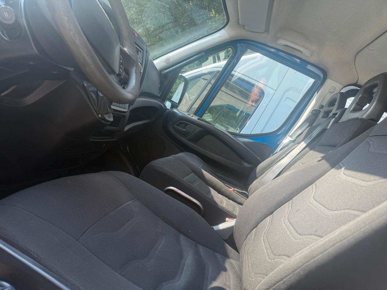 Iveco Doppia Cabina 6 posti