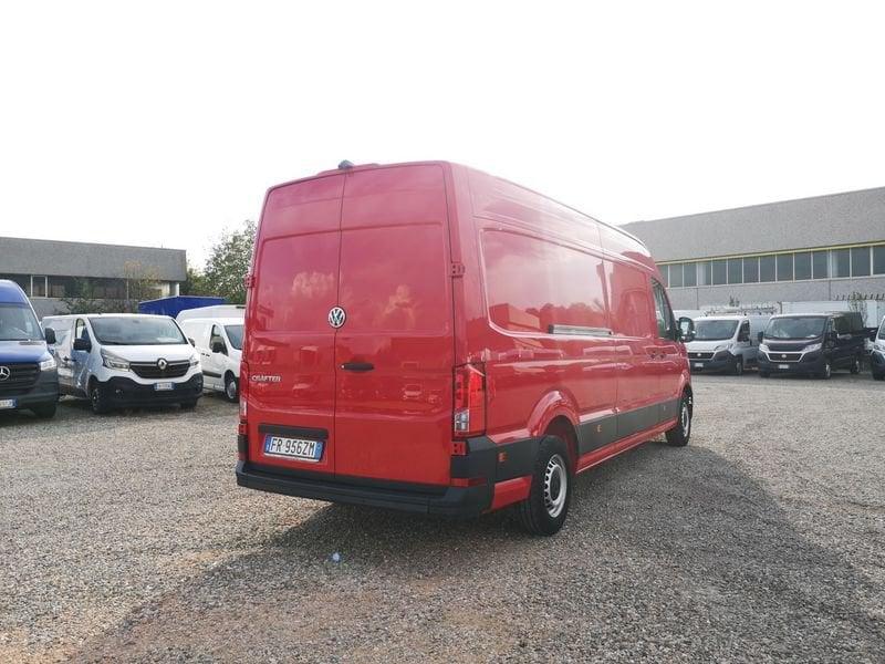 Volkswagen Crafter 35 2.0 TDI 140CV PL-TA Furgone con rampa per moto