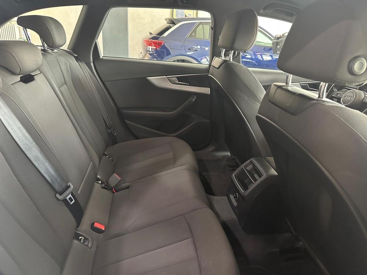 Audi A4 Business Sport 2.0 40 TDI