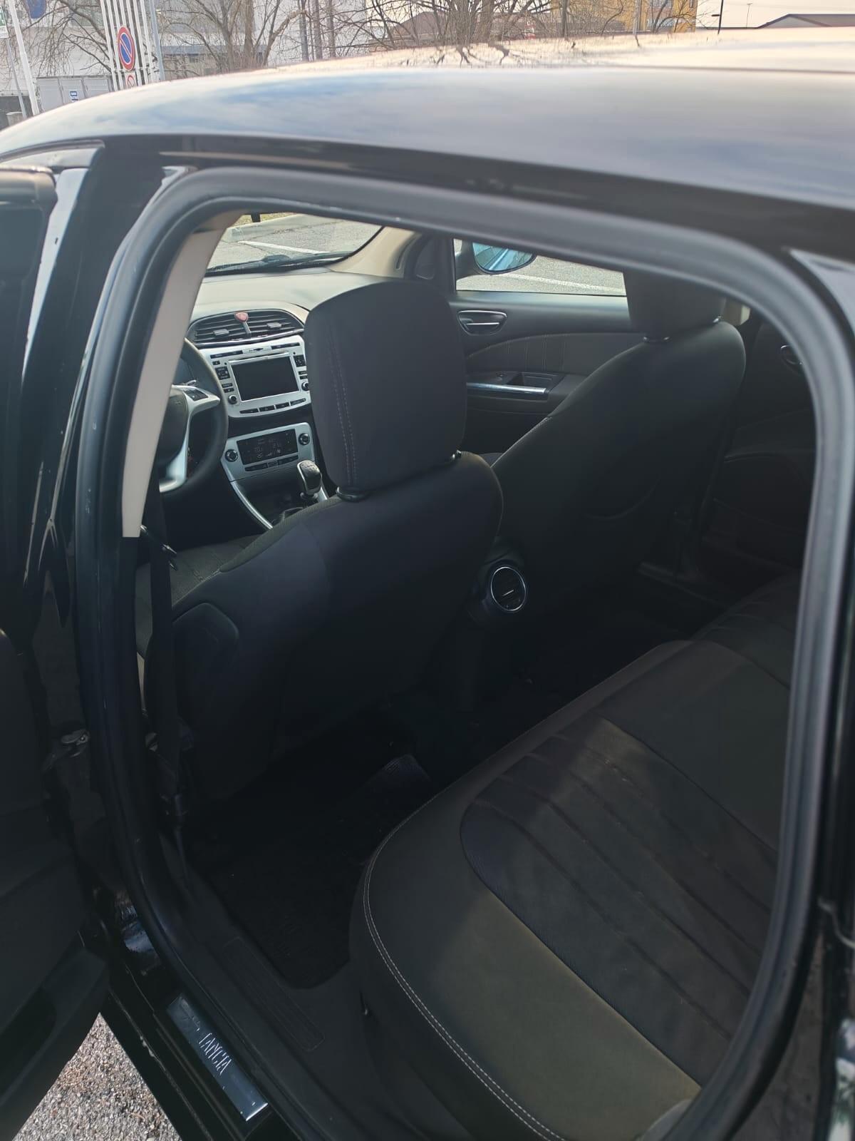 Lancia Delta 1.4 T-Jet 120 CV Oro