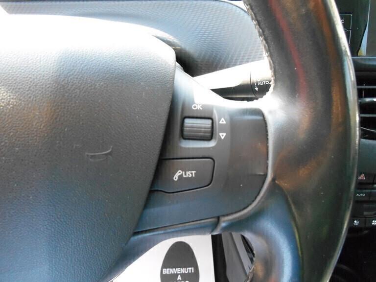Peugeot 2008 BlueHDi 100 Allure X NEOPATENTATI