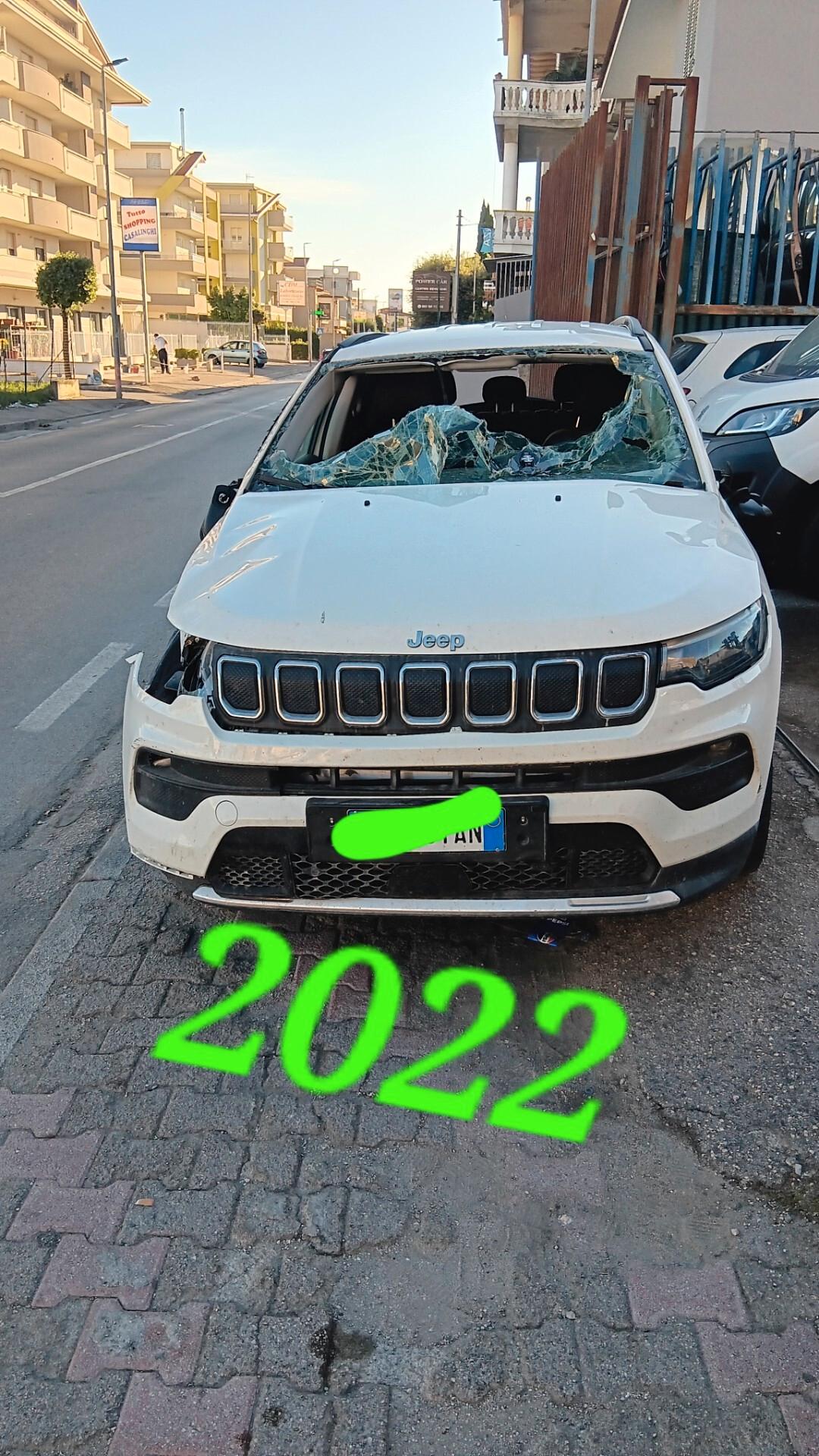Jeep Compass incidentata sinistrata mondialcars 022