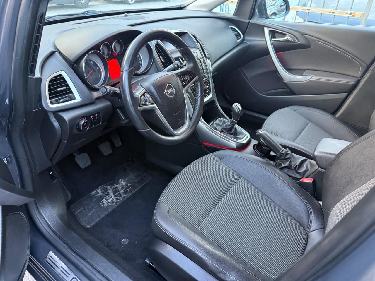 Opel Astra 1.7 CDTI 130CV Sports Tourer Cosmo Fleet