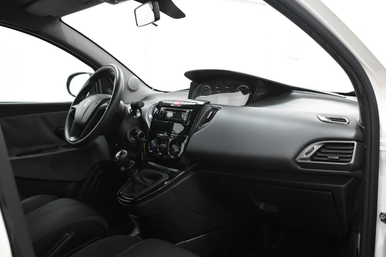 Lancia Ypsilon 1.2 69 CV 5 porte Silver