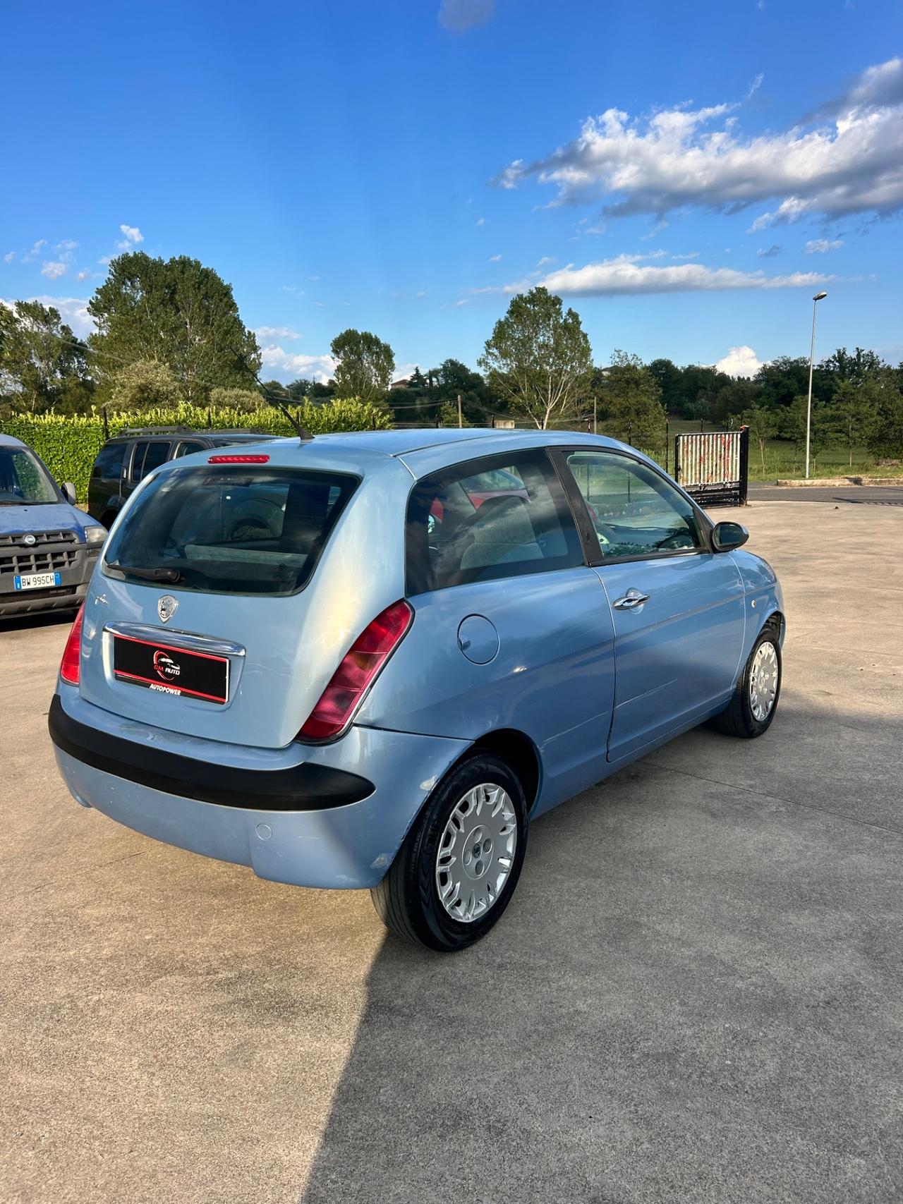 Lancia Ypsilon 1.2 Argento