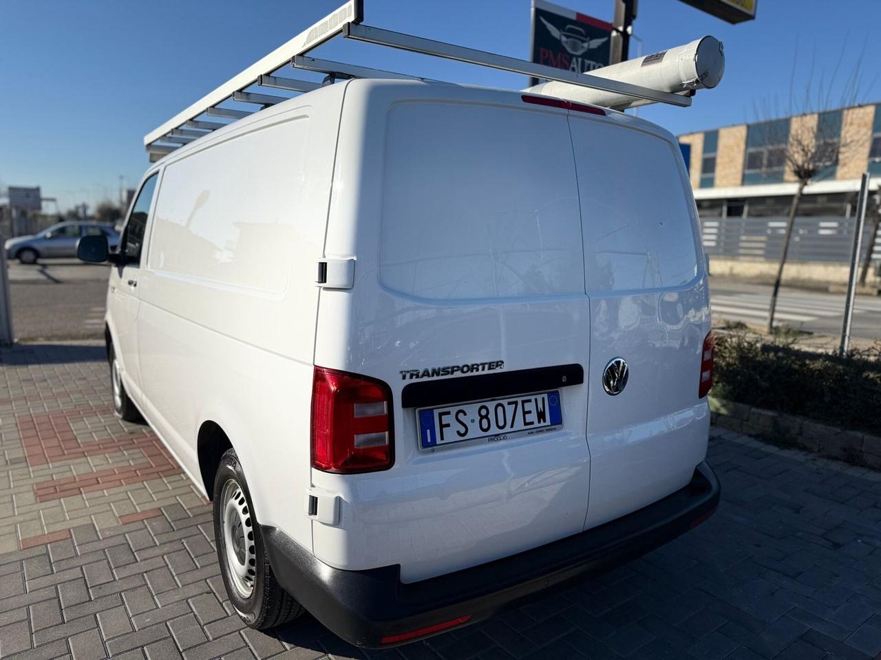 Volkswagen Transporter 2.0TDI 150CV DSG IVA ESPOSTA