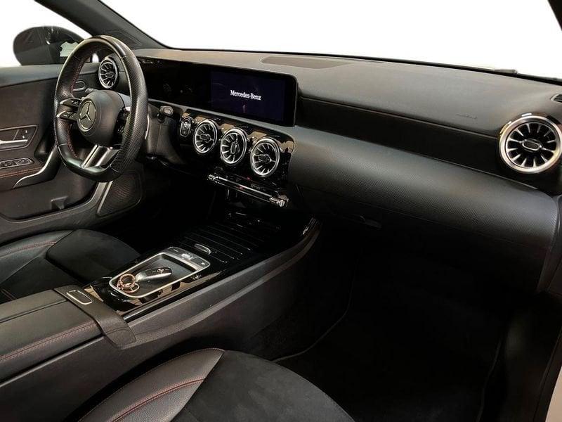 Mercedes-Benz Classe A - W177 2023 A 180 d AMG Line Advanced Plus auto