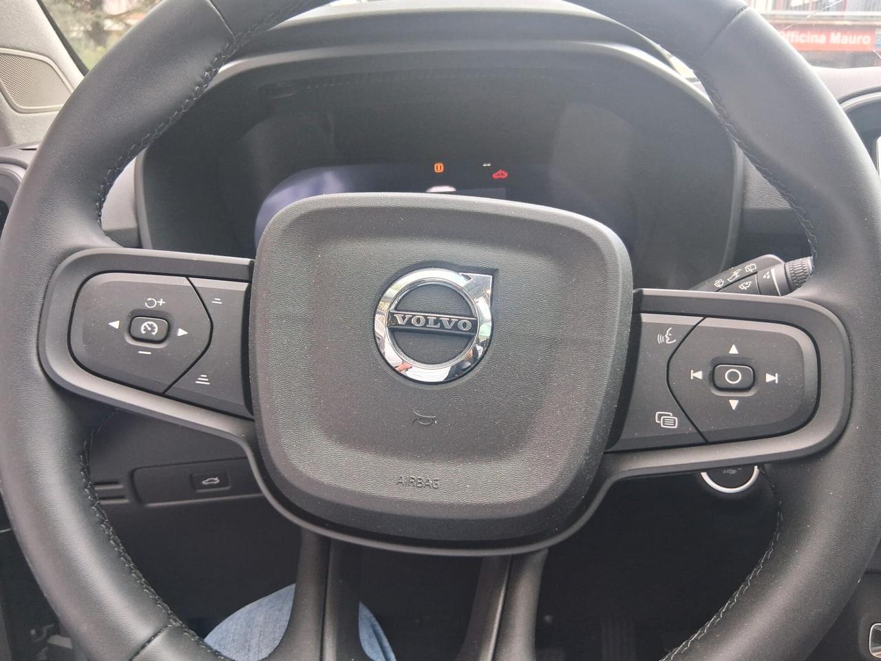 Volvo XC40 B3 automatico Core