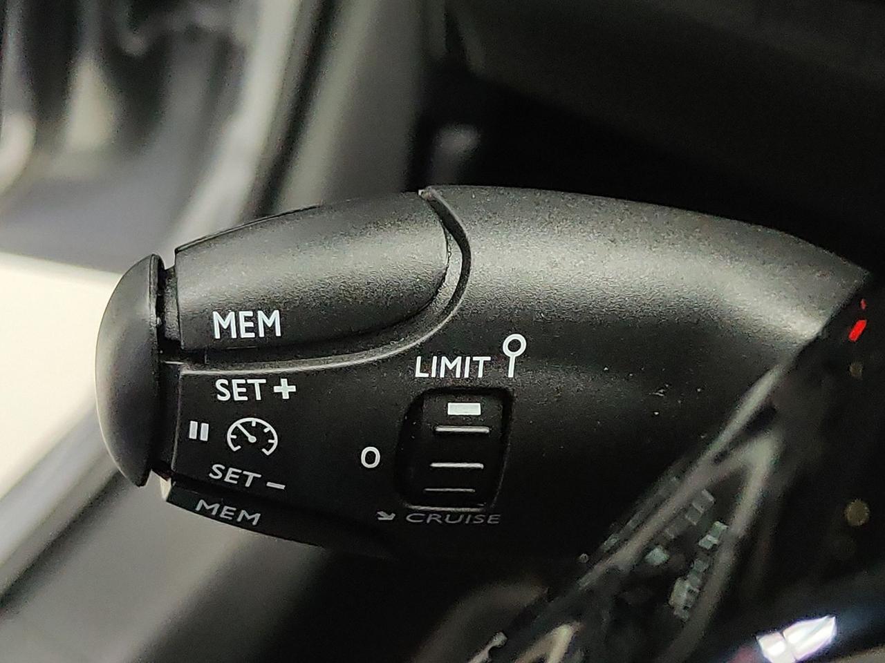 PEUGEOT 208 II 2019 E-208 ALLURE PACK 100KW 136CV