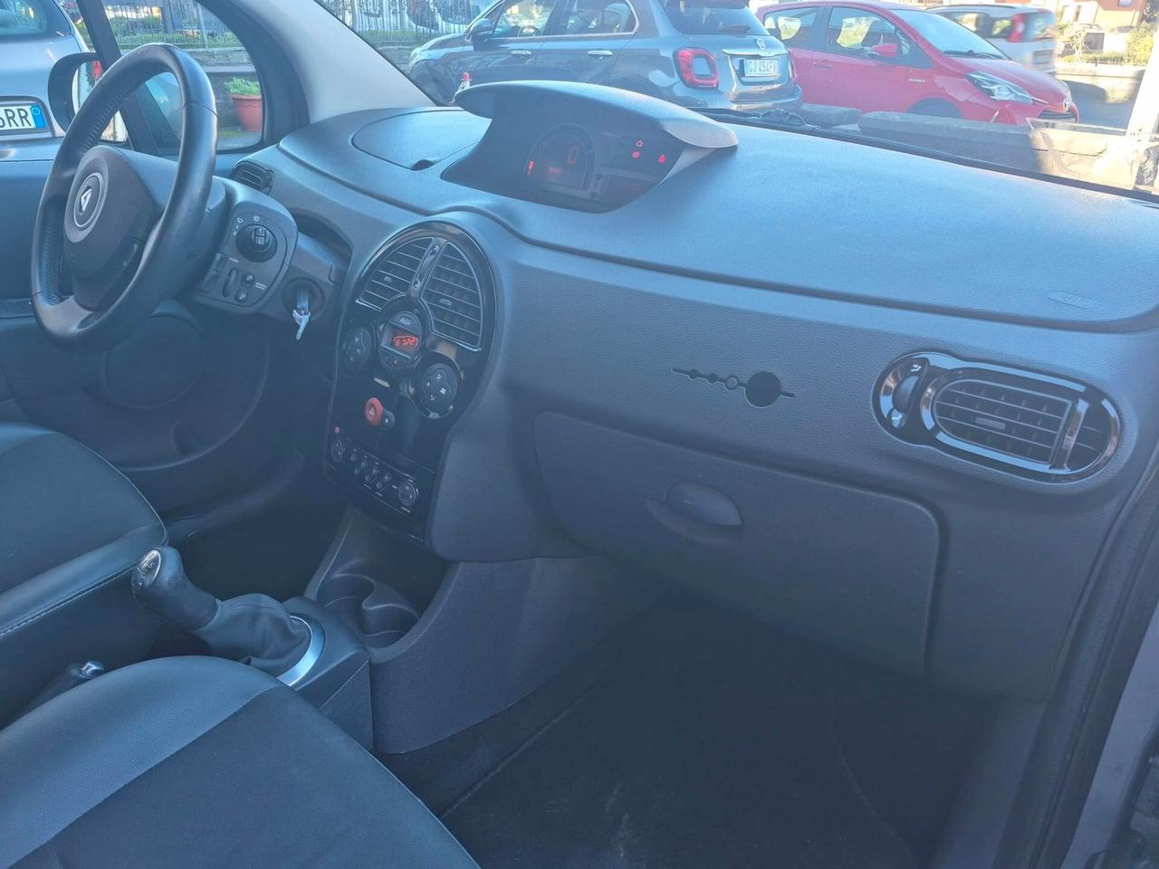 Renault Modus Grand 1.2 16V P-E-R-F-E-T-T-A---