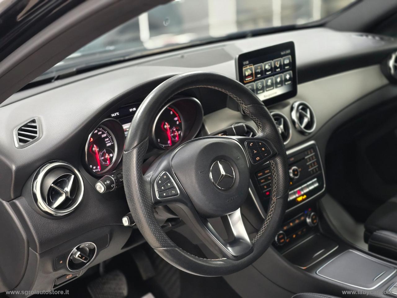 MERCEDES-BENZ GLA 200 d Automatic Sport