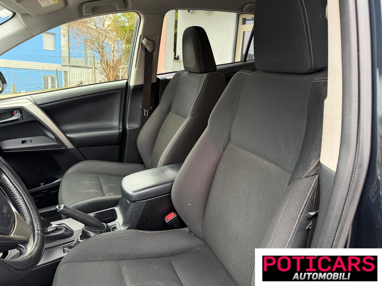 Toyota RAV4 2.0 D-4D 2WD Active