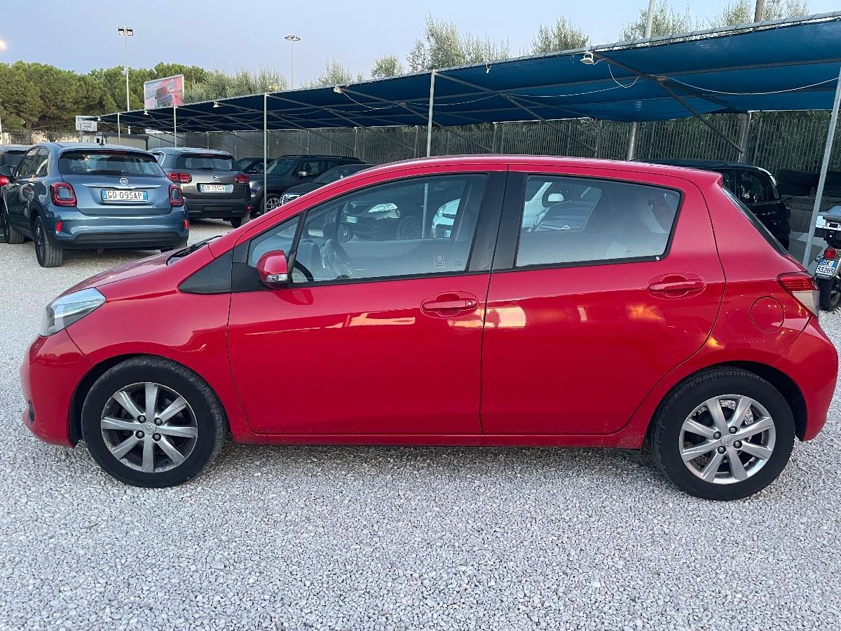 TOYOTA - Yaris - 1.3 5p. Lounge Multidrive S