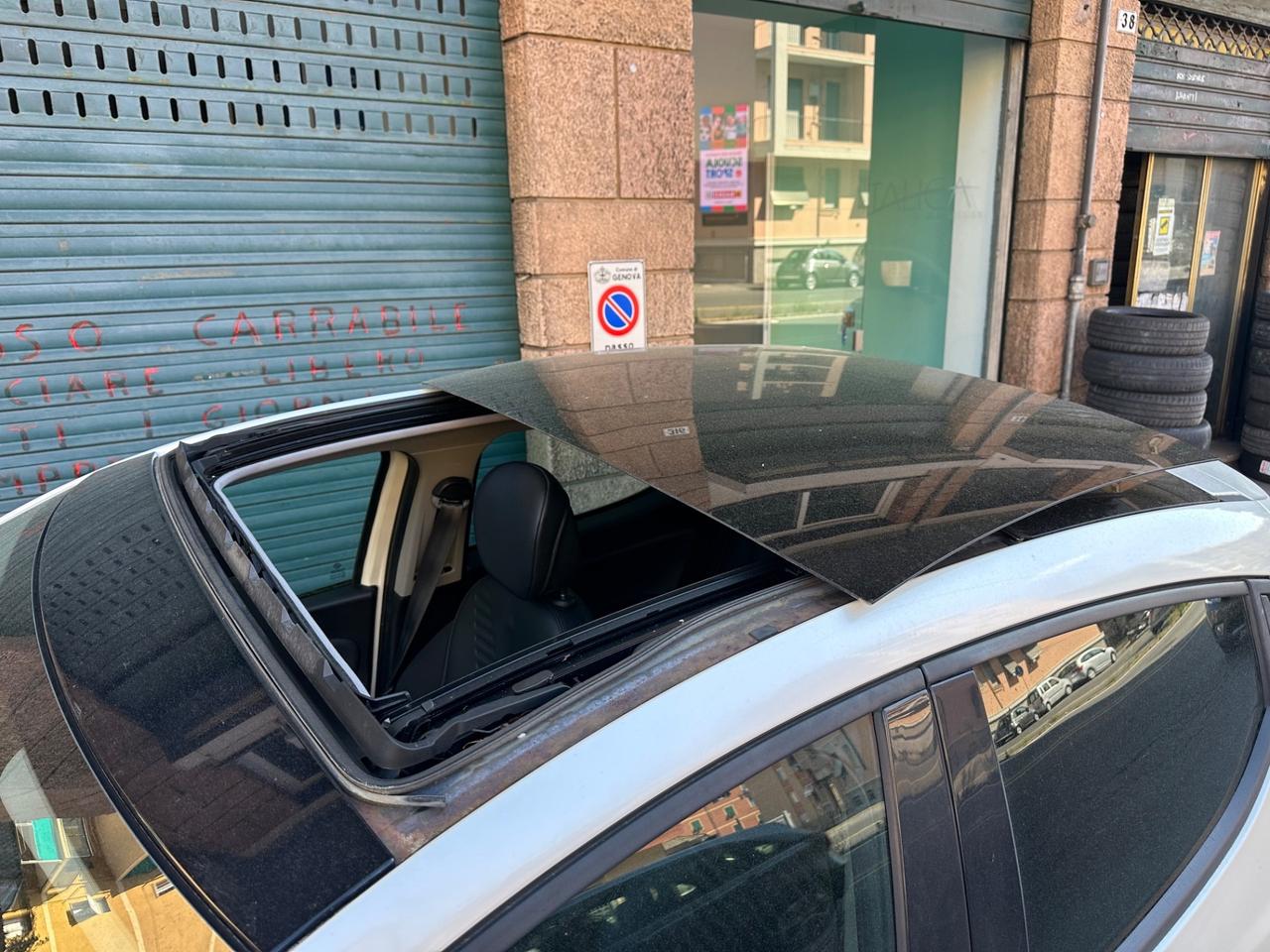 Lancia Ypsilon 1.2 69 CV 5 porte S&S Platinum + Tetto Sensori Ant e Post