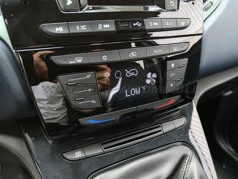 Lancia Ypsilon Ypsilon 1.0 firefly hybrid Oro s&s 70cv