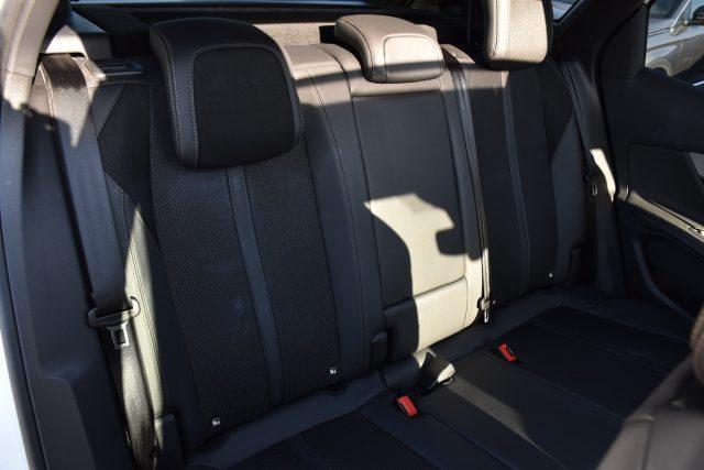 PEUGEOT 3008 BlueHDi 130 S&S EAT8 GT *TETTUCCIO, NAVIGATORE*