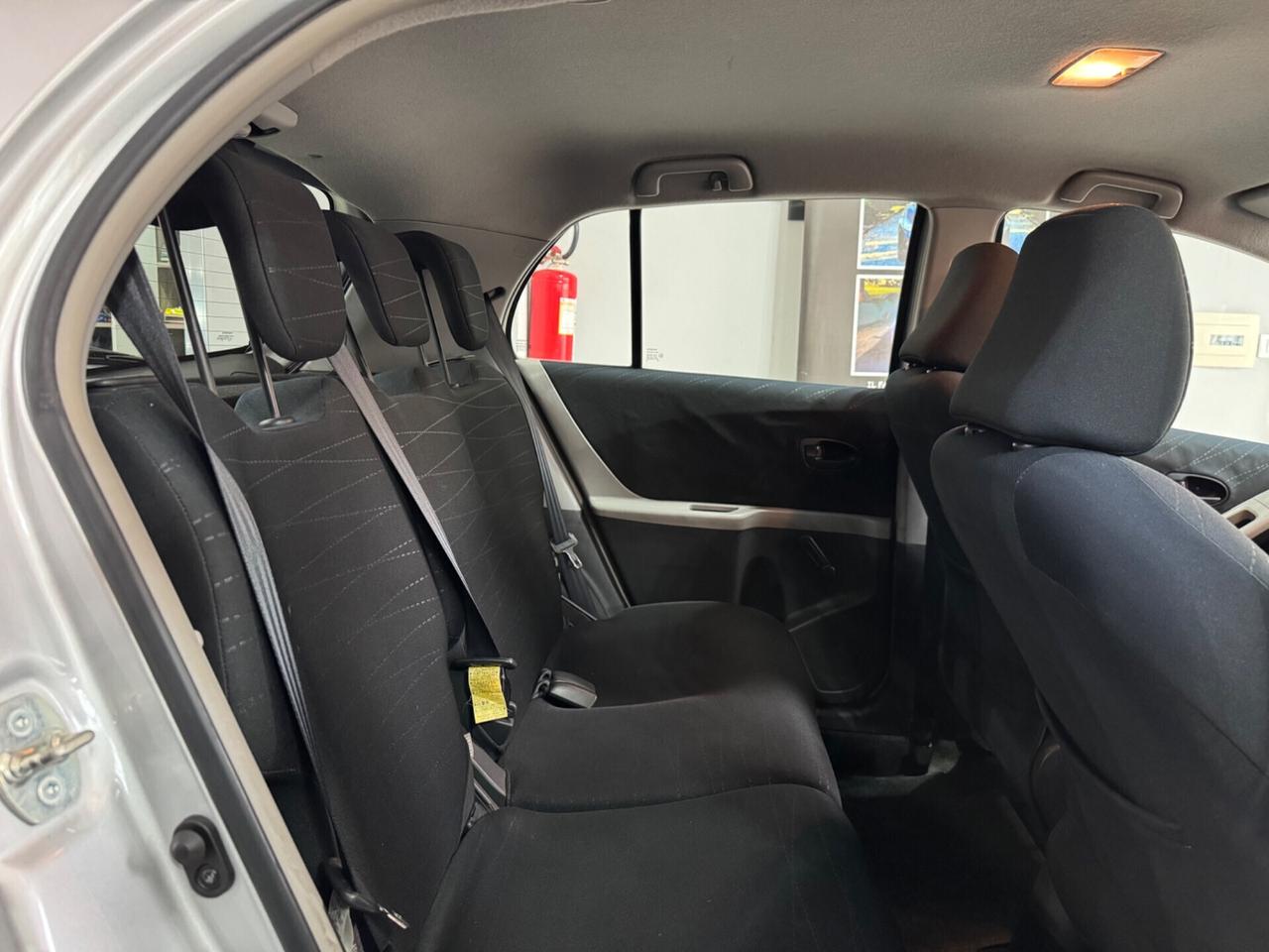 Toyota Yaris 1.0 benzina 5 porte Sol