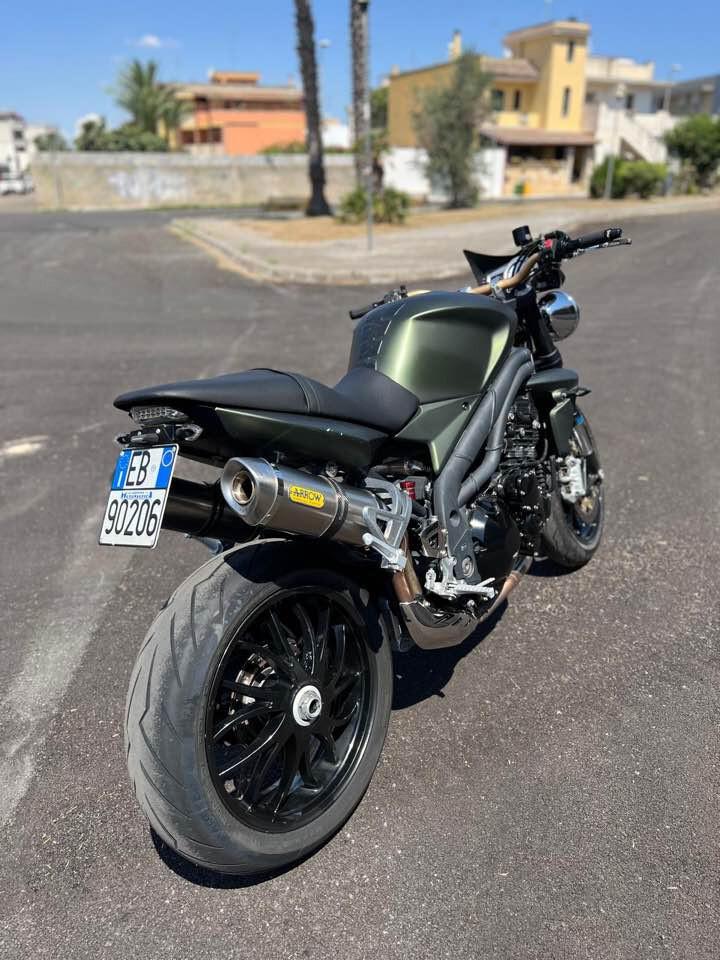 TRIUMPH SPEED TRIPLE