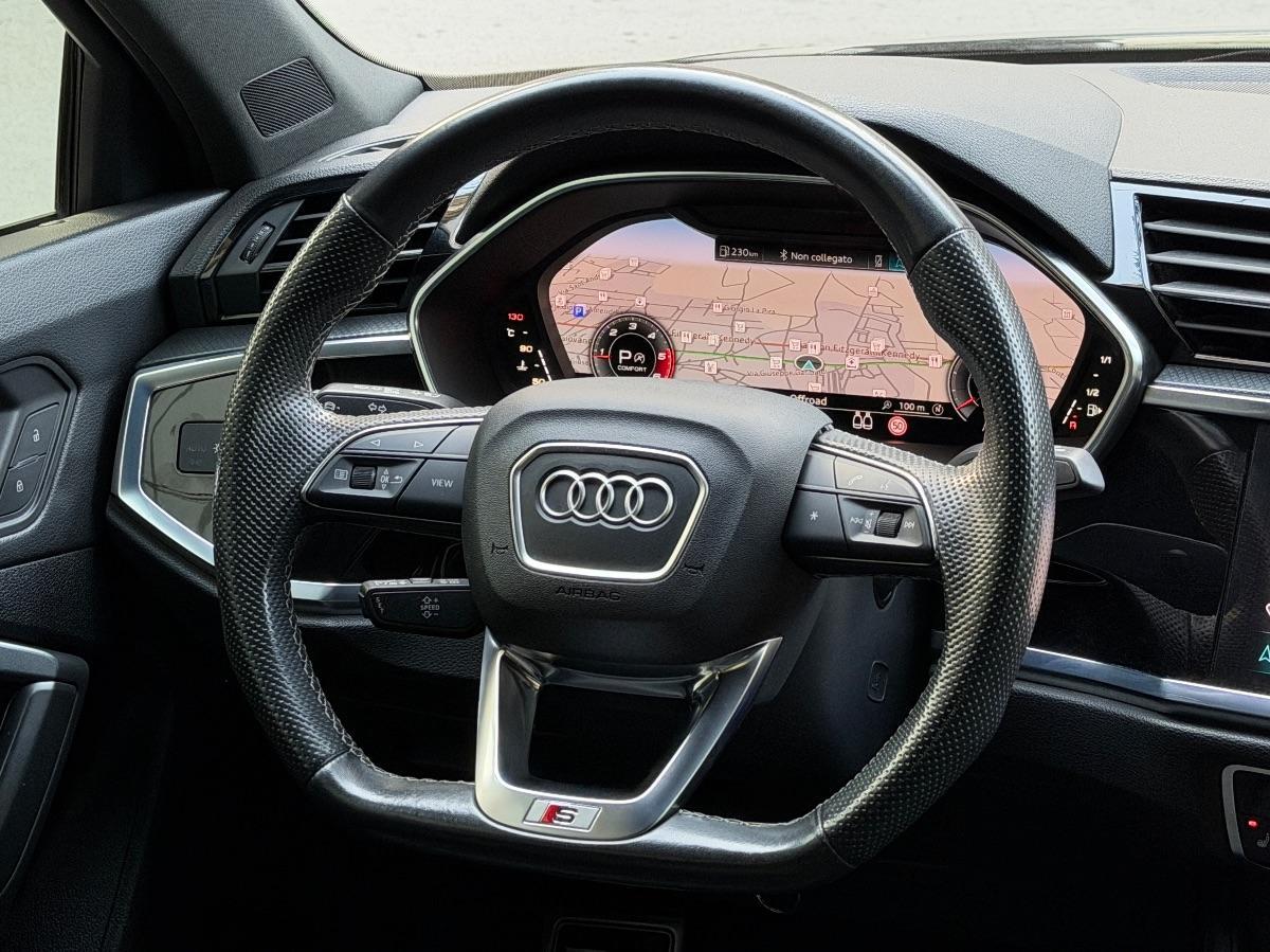 Audi Q3 Sportback 35TDI Quattro S-line Identity Black 150CV