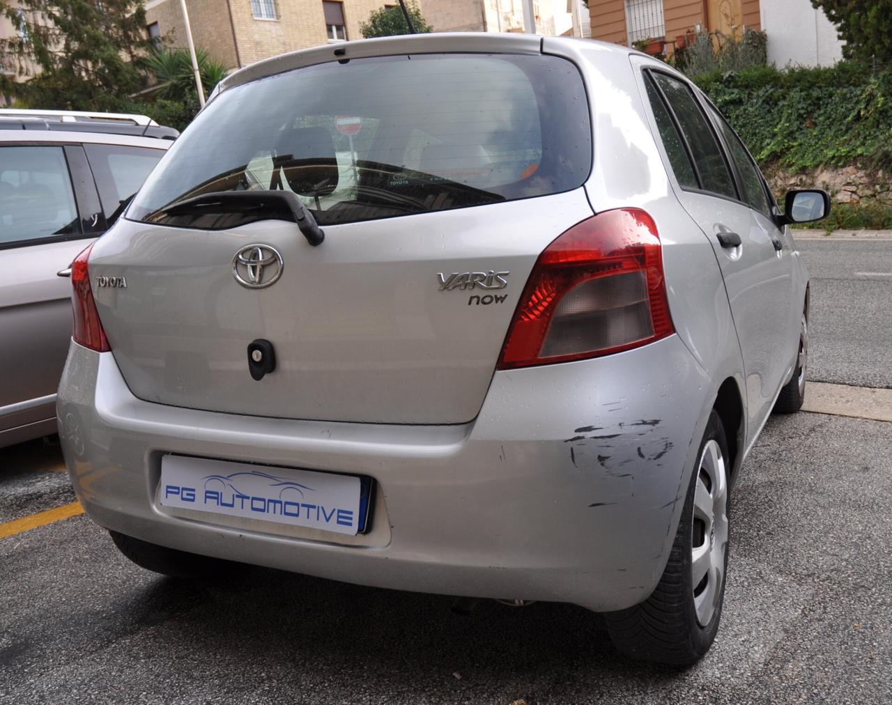 Toyota Yaris 1.0 5 porte NEOPATENTATI