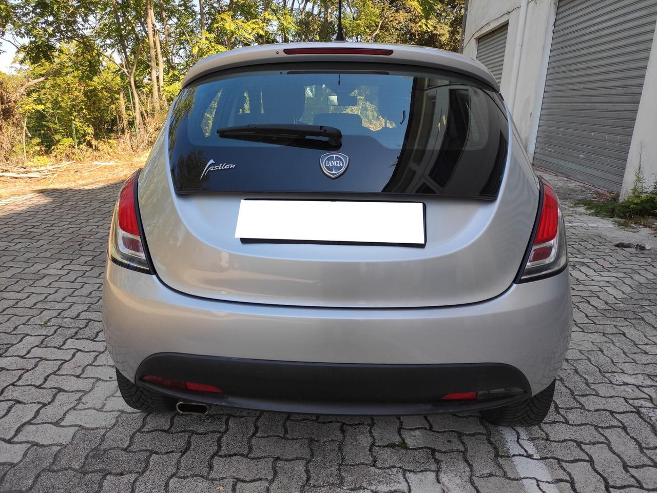 Lancia Ypsilon 1.3 MJT 16V 5 porte