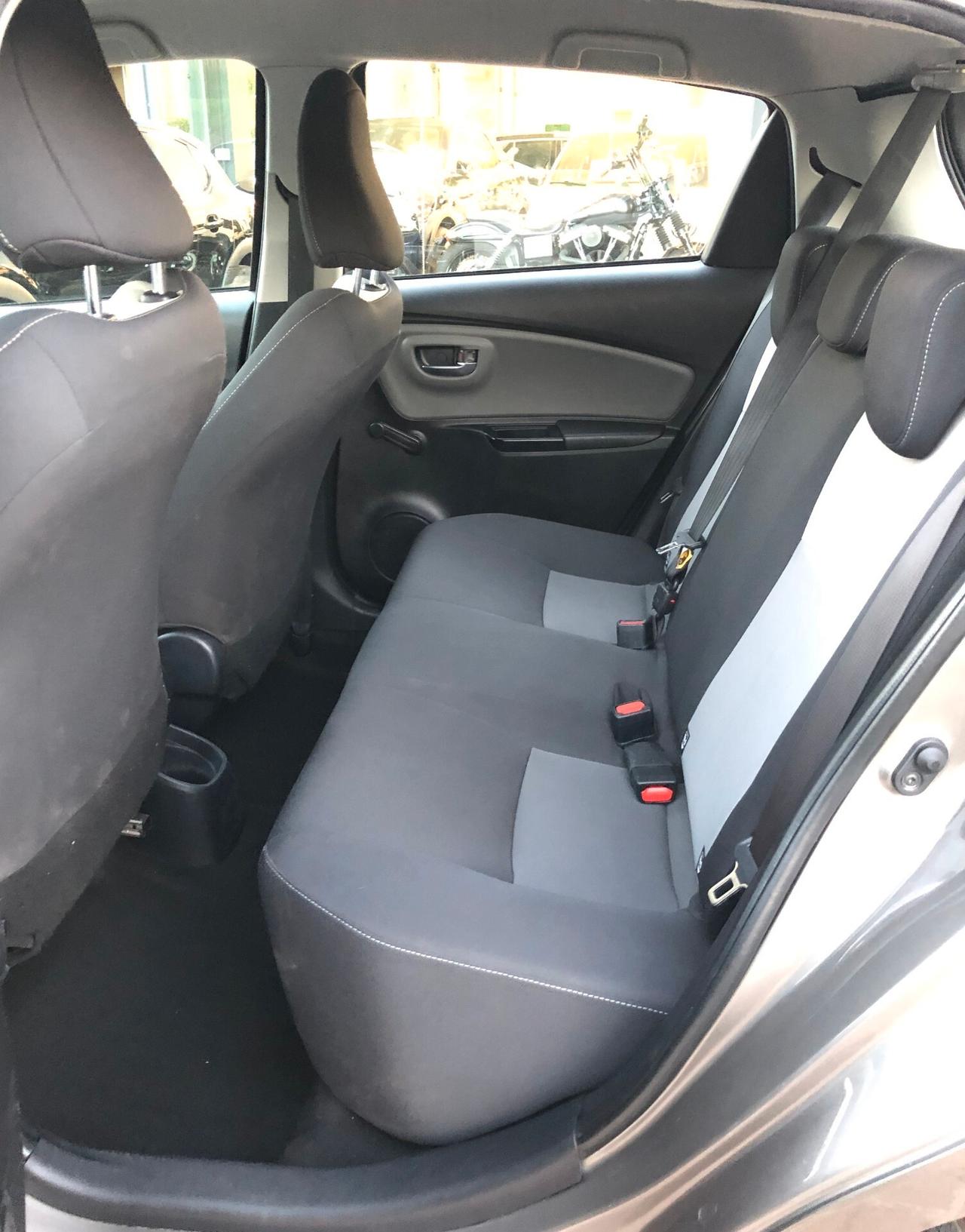 Toyota Yaris 1.0 72 CV 5 porte Lounge